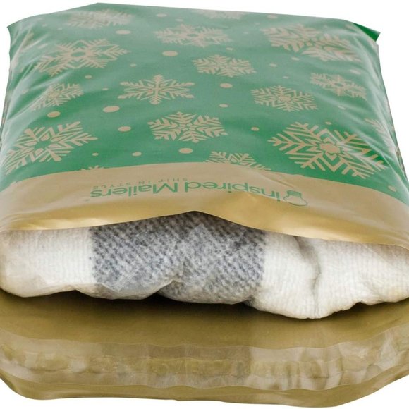 25 Green Snowflake Poly Mailers 6x9 Christmas - Picture 3 of 5